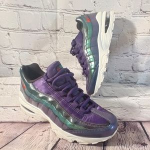 Nike Airmax 95 SE Metallic Purple Sneakers 5Y